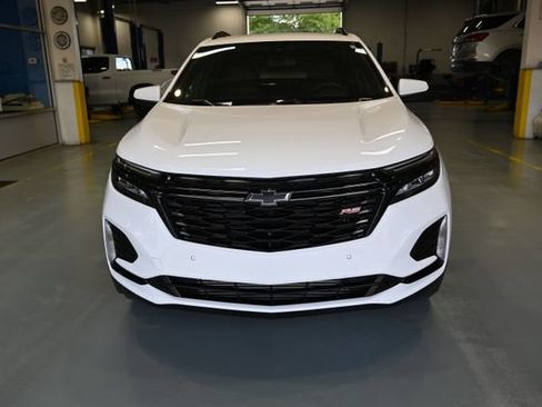Used 2024 Chevrolet Equinox RS AWD/4WD image 2