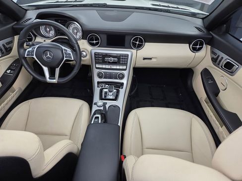 Used 2016 Mercedes-Benz SLK 300 image 19