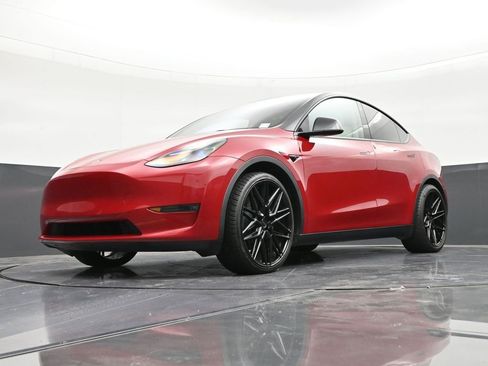 Used 2023 Tesla Model Y Long Range image 20