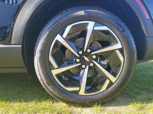 New 2026 Chevrolet Equinox EV LT image 5