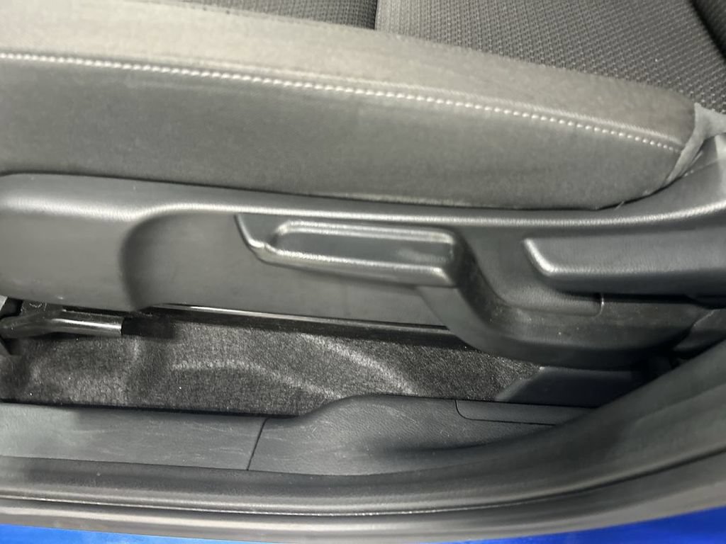 Used 2021 Honda HR-V EX image 10