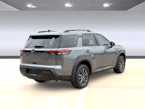 New 2026 Nissan Pathfinder SV image 9