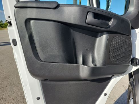 Used 2025 RAM ProMaster 2500 w/ U-Haul Equipment Group FWD image 20