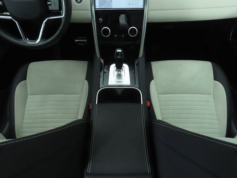Used 2023 Land Rover Discovery Sport SE R-Dynamic image 17