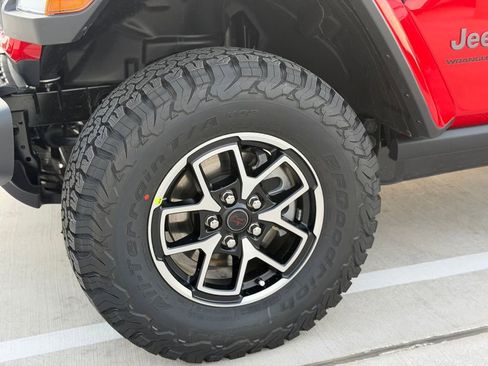 New 2026 Jeep Wrangler Unlimited Rubicon AWD/4WD image 10