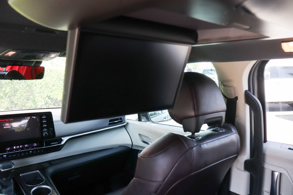 Used 2021 Toyota Sienna Platinum AWD/4WD image 44