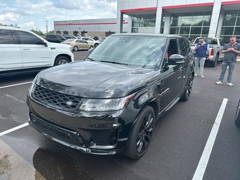 Used 2021 Land Rover Range Rover Sport HST image 4