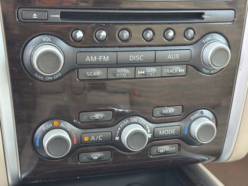 Used 2014 Nissan Pathfinder SL w/ SL Premium Package image 29