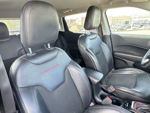 Used 2017 Jeep Compass Trailhawk AWD/4WD image 26