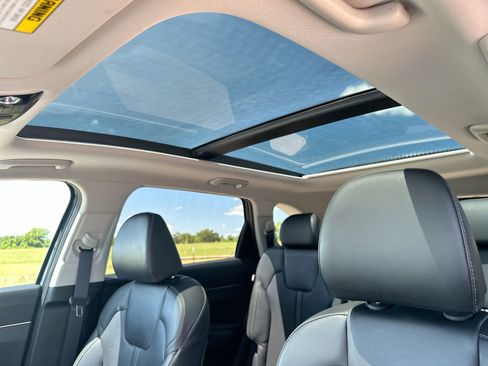 Used 2025 Kia Sorento EX w/ Panoramic Sunroof Package image 22