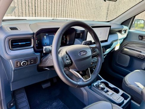 New 2025 Ford Maverick Lobo image 9