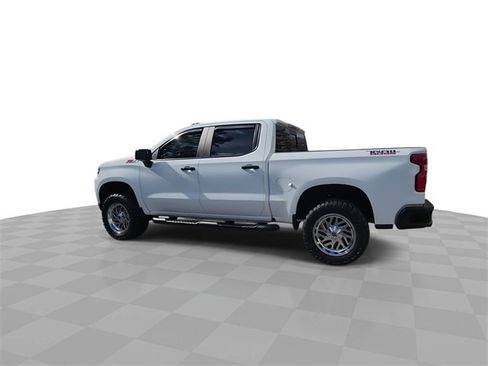 Used 2021 Chevrolet Silverado 1500 LT Trail Boss w/ Convenience Package II image 6