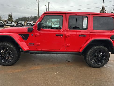 Used 2025 Jeep Wrangler Backcountry image 11