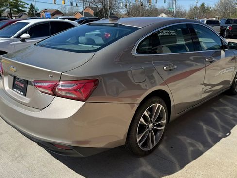 Used 2022 Chevrolet Malibu LT image 3