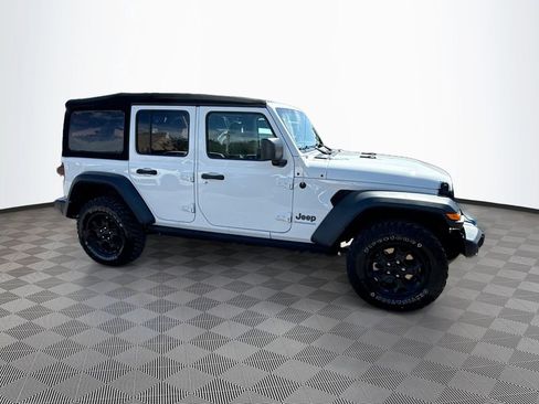 Used 2023 Jeep Wrangler Unlimited w/ Cold Weather Group image 5