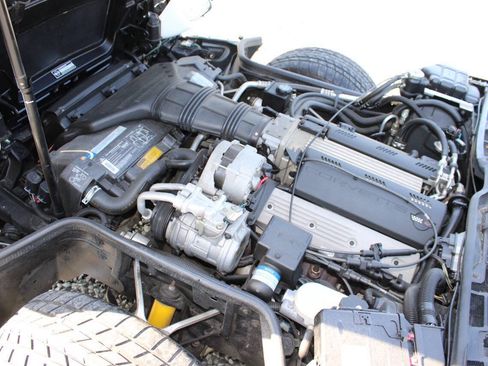 Used 1992 Chevrolet Corvette Convertible RWD image 30