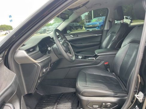 Used 2022 Jeep Grand Cherokee L Limited RWD image 14