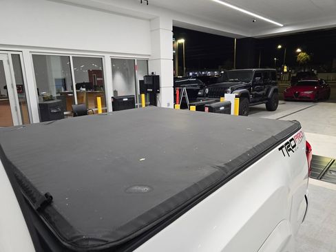 Used 2020 Toyota Tacoma SR5 image 14