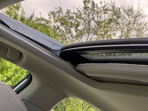 Used 2023 Honda Accord EX image 32