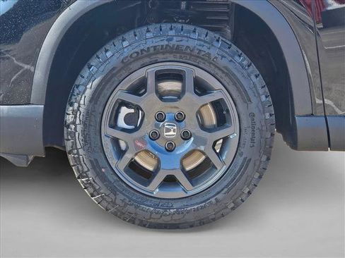 Used 2025 Honda Pilot TrailSport image 10