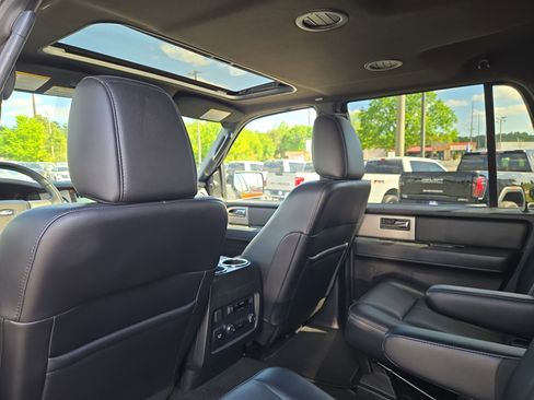 Used 2017 Ford Expedition Limited w/ Equipment Group 301A RWD image 17