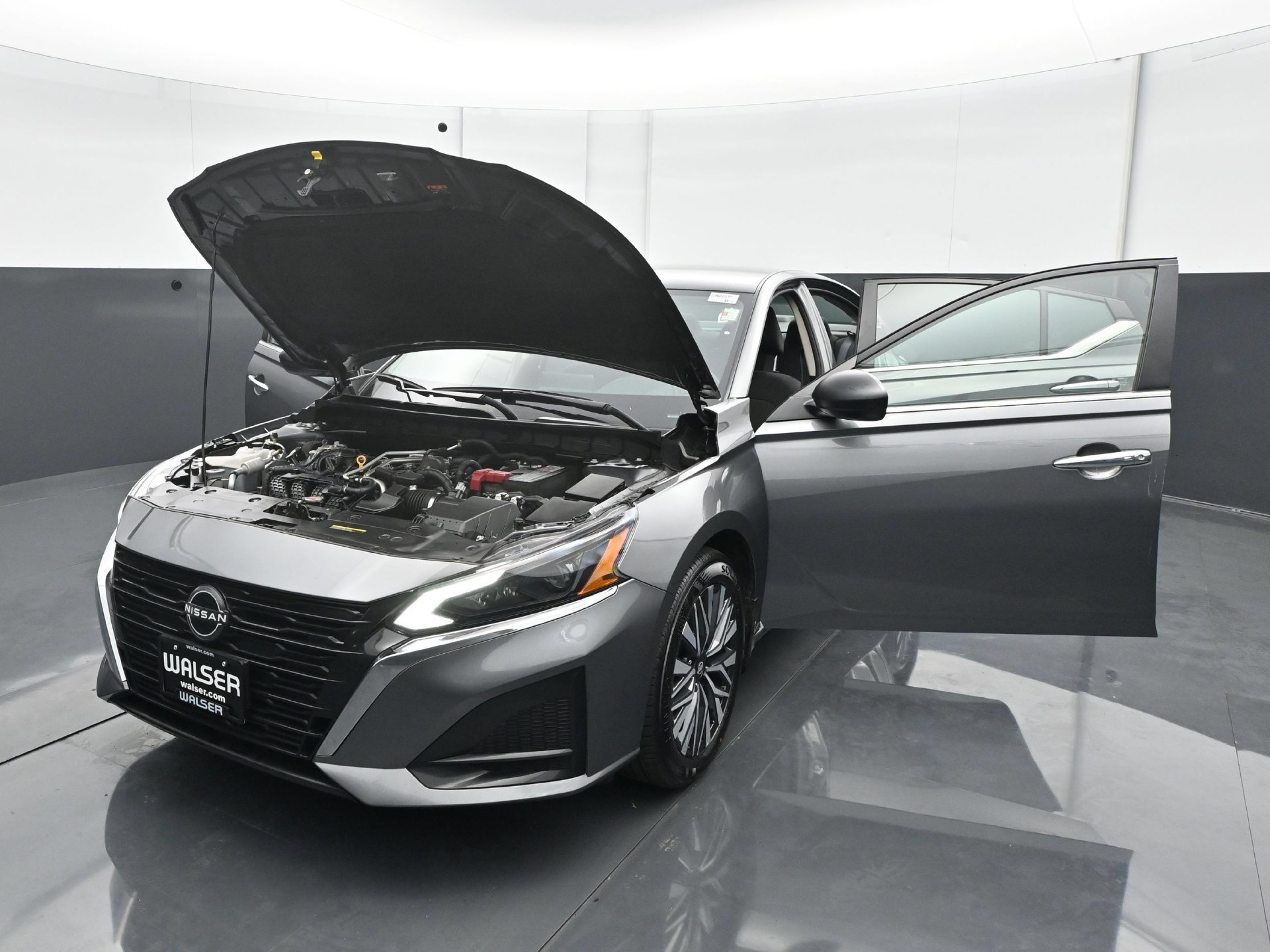 Used 2024 Nissan Altima 2.5 SV AWD/4WD image 26