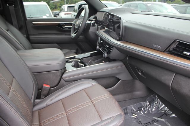 Used 2025 Chevrolet Tahoe High Country w/ Sun And Tow Package AWD/4WD image 39