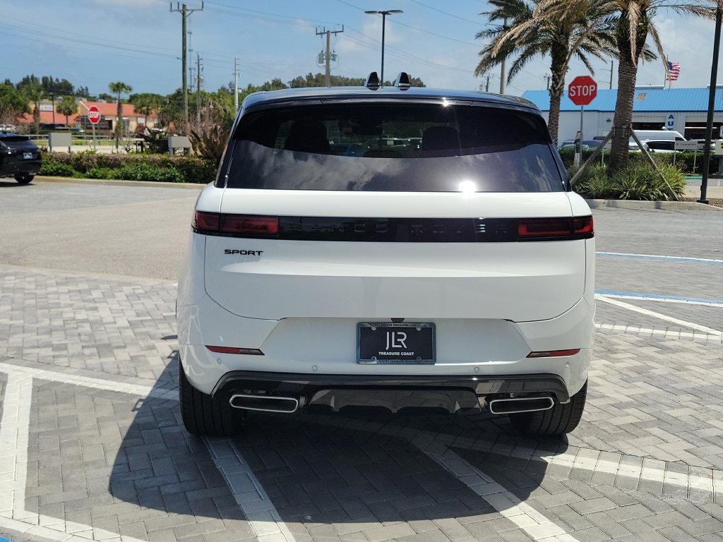 New 2026 Land Rover Range Rover Sport Dynamic SE AWD/4WD image 4