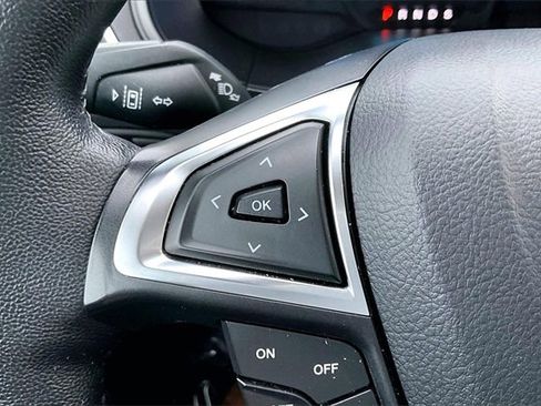 Used 2024 Ford Edge Titanium image 18