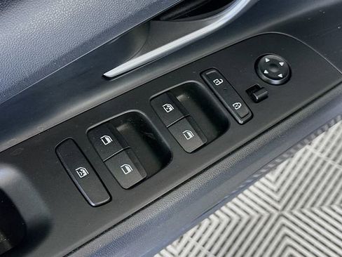 Used 2025 Hyundai Elantra SEL FWD image 20