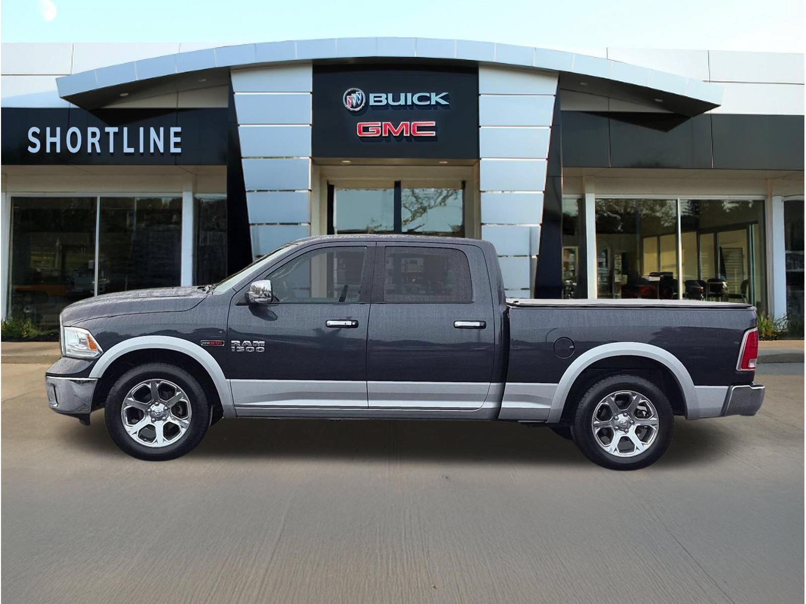 Used 2017 RAM 1500 Laramie w/ Convenience Group AWD/4WD image 6