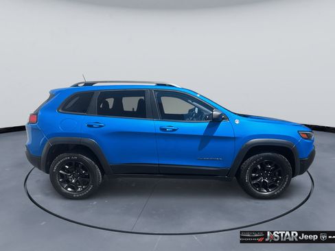 Used 2021 Jeep Cherokee Trailhawk w/ Sun, Sound & Nav Group AWD/4WD image 4