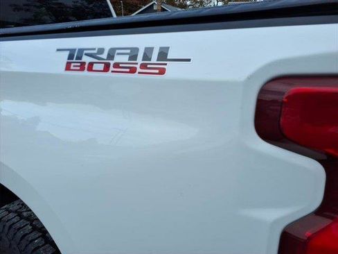 Used 2019 Chevrolet Silverado 1500 Custom Trail Boss image 12