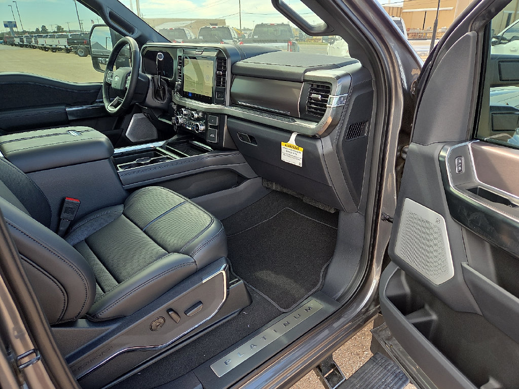 New 2027 Ford F450 Platinum w/ FX4 Off-Road Package AWD/4WD image 13