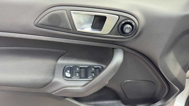 Used 2015 Ford Fiesta SE FWD image 19