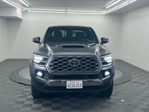 Used 2023 Toyota Tacoma TRD Sport w/ TRD Premium Sport Package image 4