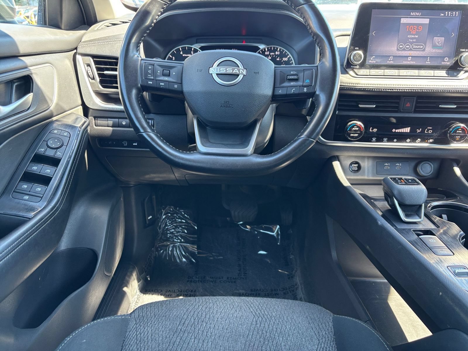 Used 2025 Nissan Rogue SV FWD image 35