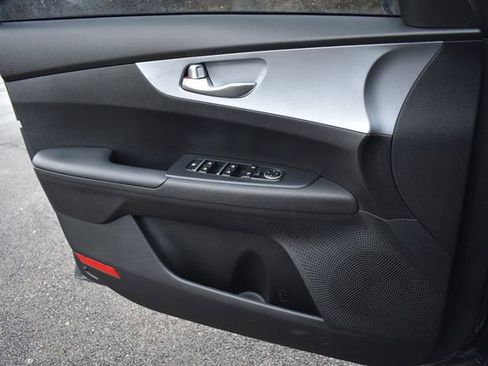 Certified 2023 Kia Forte LXS image 27