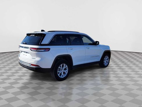 Used 2023 Jeep Grand Cherokee Limited AWD/4WD image 8