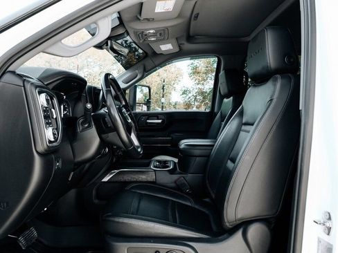 Used 2023 GMC Sierra 3500 Denali w/ Denali Ultimate Package AWD/4WD image 19