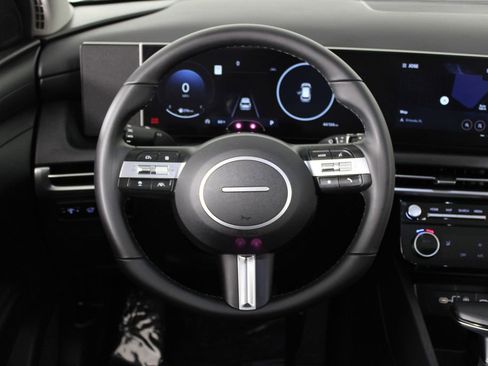 Certified 2025 Hyundai Tucson SEL image 9