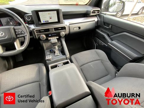 Certified 2025 Toyota 4Runner SR5 AWD/4WD image 28