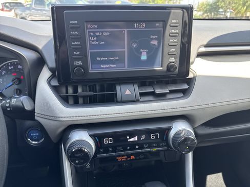 Used 2019 Toyota RAV4 XLE AWD/4WD image 24