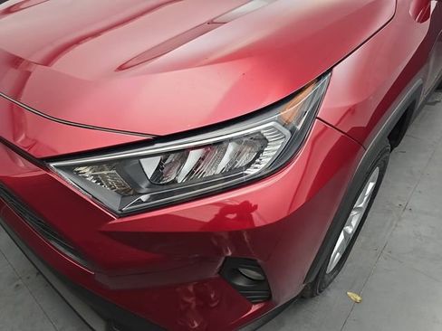 Used 2020 Toyota RAV4 XLE w/ Convenience Package FWD image 14