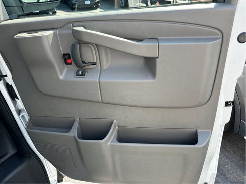 Used 2025 GMC Savana 2500 w/ Driver Convenience Package RWD image 19