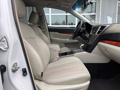 Used 2012 Subaru Outback 3.6R Limited w/ Moonroof Pkg image 15