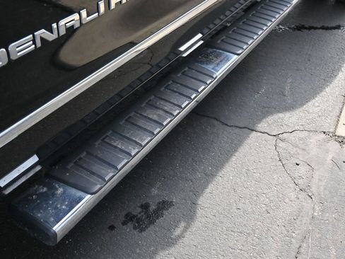 Used 2018 GMC Sierra 3500 Denali w/ Duramax Plus Package image 17