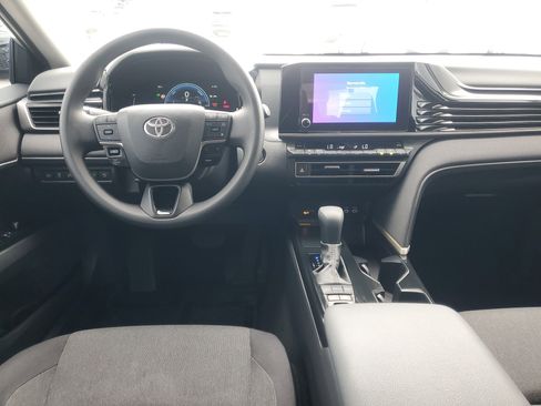 Certified 2025 Toyota Camry LE w/ Convenience Package FWD image 10