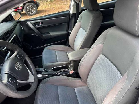 Used 2017 Toyota Corolla LE FWD image 9