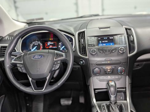 Used 2018 Ford Edge SEL AWD/4WD image 5
